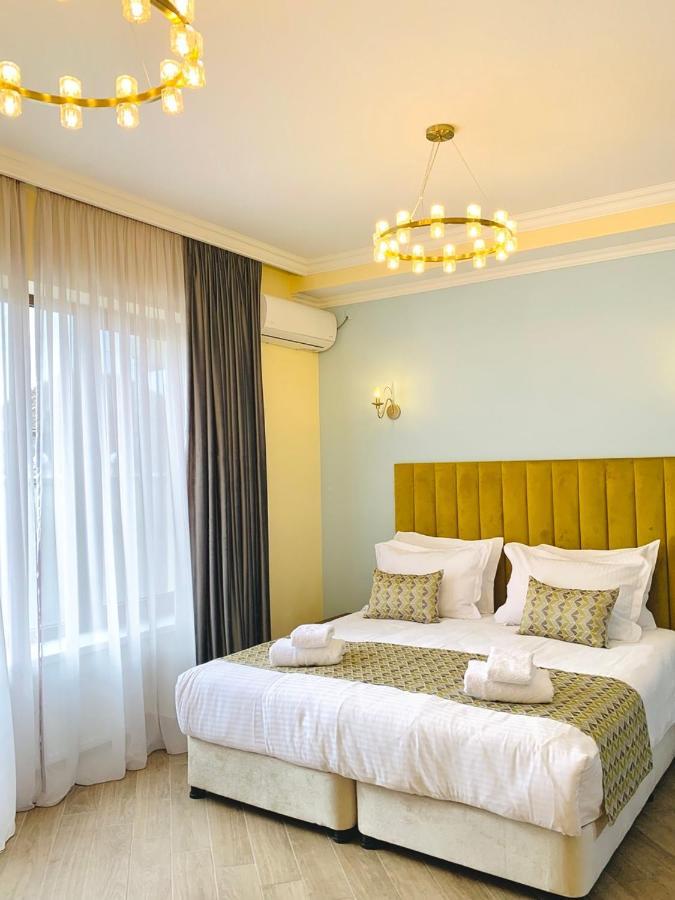 Phazisi Hotel Тбилиси Екстериор снимка