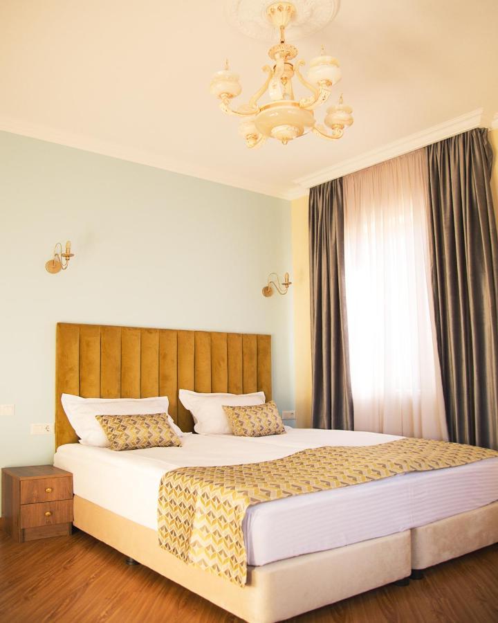 Phazisi Hotel Тбилиси Екстериор снимка