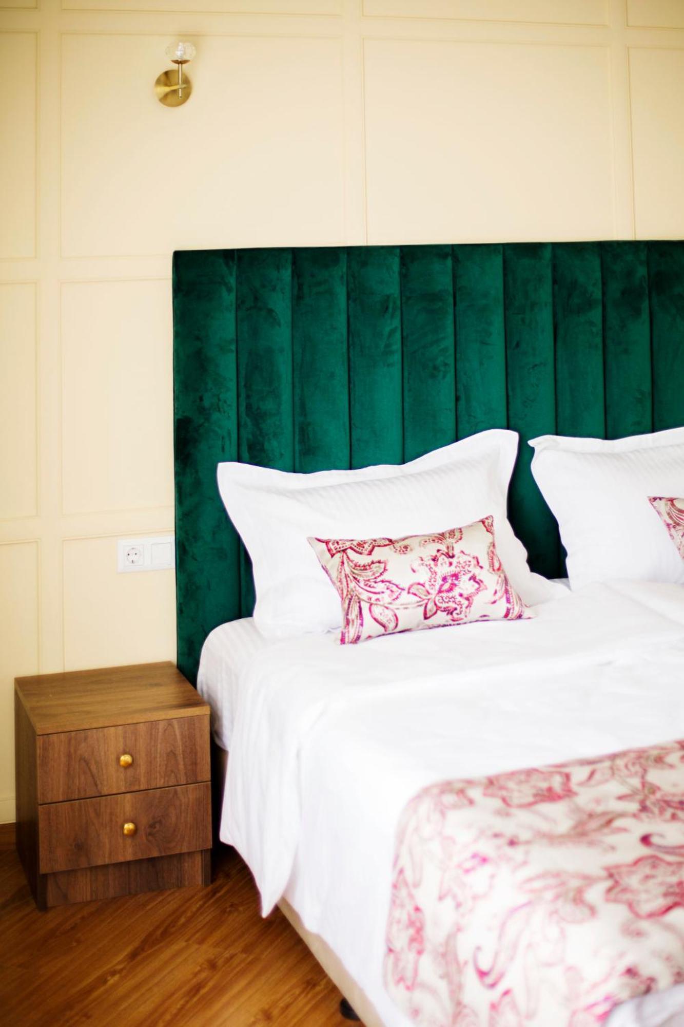 Phazisi Hotel Тбилиси Екстериор снимка